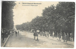 SAINT AMAND MONTROND - Avenue De La Républiuqe - Course Cyclisme - Saint-Amand-Montrond