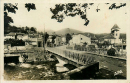 Oust * Vue Sur Le Pont * Rue Du Village - Oust