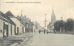 / CPA FRANCE 80 "Vignacourt, Rue Godard Dubuc Et école De Garçons" - Vignacourt