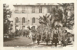 / CPA FRANCE 83 " Le Beausset, Pensionnat Notre Dame, Sortie Des Classes" - Le Beausset