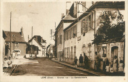 / CPA FRANCE 18 "Léré, Grande Rue, La Gendarmerie" - Lere