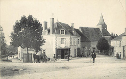 / CPA FRANCE 18 "Saint Saturnin, La Place Et L'église " - Saint-Saturnin