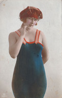 Bella Cartolina Donna In Costume Da Bagno Viaggiata 1939 - Mujeres