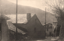 Unac ? * Carte Photo * Une Vue Du Village * Rue Ruelle - Autres & Non Classés