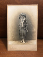 Mode * Photo CDV Cabinet Circa 1890/1900 * Femme Belle Tenue Carreaux * Chapeau Hat * Robe Chemisier * Phot Nemours - Fashion