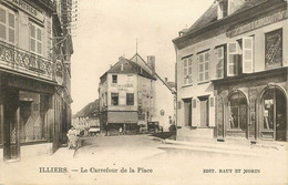 CPA FRANCE 28 "Illiers, Le Carrefour De La Place" - Vide