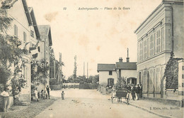 / CPA FRANCE 78 "Aubergenville, Place De La Gare" - Aubergenville