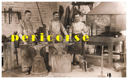 Groupe De Forgerons (carte Photo) - Artisanat