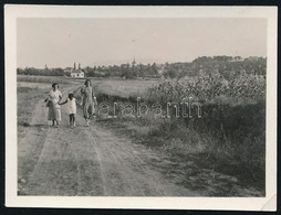 1934 Kinszki Imre (1901-1945) Budapesti Fotóművész Hagyatékából, Jelzés Nélküli Vintage Fotó (Kinszki Gáborka és Anyukáj - Andere & Zonder Classificatie