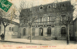 Fleury D'aude * Vue Sur La Mairie Et Les écoles * école - Andere & Zonder Classificatie