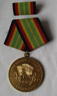 DDR Medaille Treue Dienste In Der Zivilverteidigung In Gold 274 B (134082) - GDR