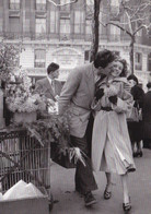 ROBERT DOISNEAU - Les Amoureux Aux Poireaux Paris 1950 - Doisneau