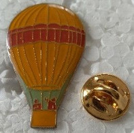 Pin's - Montgolfière - - Montgolfières