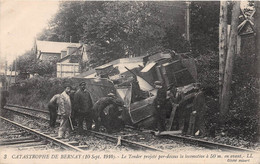 Catastrophe De BERNAY (10 Septembre 1910) - Le Tender Projeté Par Dessus La Locomotive à 50 M En Avant - CPA - Bernay