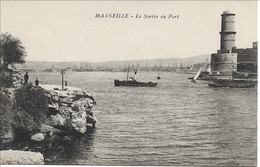 MARSEILLE - La Sortie Du Port - Joliette, Hafenzone