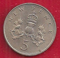 GRANDE-BRETAGNE 5 PENCE - 1968 - 5 Pence & 5 New Pence