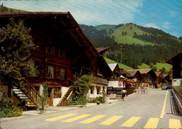 ROUGEMONT      ( SUISSE )   VIEUX CHALET TYPIQUE    ( PUBLICITE MARLBORO ) - Rougemont