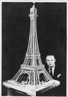 Carte-Photo - La Tour Eifel En Allumettes Des Centaines De Milliers D'allumettes (  Albert Schenk )  (10 X 15 Cm) - Tour Eiffel