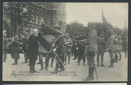 N° 49 - Les Fêtes De La Victoire , 14 Juillet 1919, Décoration Des Drapeaux Par Le Président De La République   -   Fw07 - Guerra 1914-18