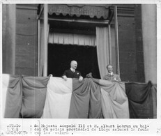 Photographie     Liège. Léopold III Et Albert Lebrun. Au Balcon Du Palais.....(voir Scan Et Commentaires) - Personnes Identifiées