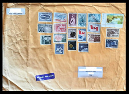 159.CANADA USED AIRMAIL BUBBLE COVER WITH 19 DIFFERENT STAMP WITH PEN THROUGH MARKS . - Lettres & Documents