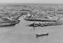 MORBIHAN - LORIENT - LE PORT (3) - PHOTO GRAND FORMAT 21X29.7 - TIRAGE RÉCENT HAUTE QUALITÉ - - Lieux