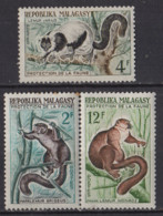 MADAGASCAR - Lémuriens 1961 - Madagaskar (1960-...)