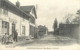 / CPA FRANCE 51 "Courtisols, Rue Massez, La Poste " - Courtisols