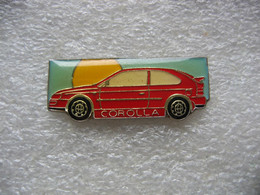 Pin's D'une TOYOTA Corolla De Couleur Rouge - Toyota