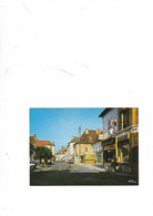 Delcampe - CP 77  REBAIS   Rue  Commercante  ( Beau Plan Café -tabac ) - Rebais