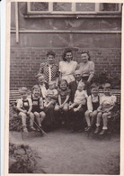 Foto Gruppe Frauen Und Kinder - Ca. 1960 - 8,5*5,5cm (55498) - Non Classés