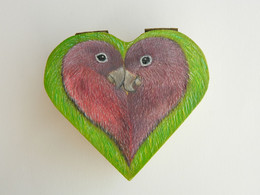 Lovebirds Hand Painted On A Heart-Shaped Wooden Trinket Box - Animali