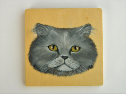 Blue/ Cream Persian Cat Hand Painted On A Wooden Tile Decoration 9cm X 9cm - Animali