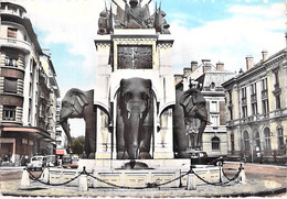 38 - CHAMBERY La FONTAINE Des ELEPHANTS - Jolie CPSM Dentelée Colorisée Grand Format 1962 - Isère - Chambery