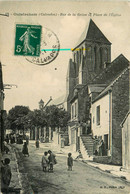 Ouistreham * La Rue De La Grève Et La Place De L'église - Ouistreham