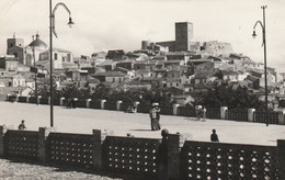 DELICETO - PIAZZALE BELVEDERE - SULLO SFONDO CHIESA MADRE E CASTELLO MEDIOEVALE - Foggia