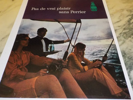 ANCIENNE PUBLICITE  PAS DE VRAI PLAISIR SANS  PERRIER   1970 - Perrier