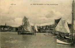 Port En Bessin * La Ville Vue De La Jetée * Bateau Pêche - Port-en-Bessin-Huppain