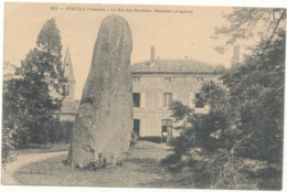 Vendée 85- Avrillé, Le Roi Des Menhirs, Hauteur : 8 Mètres - Dolmen & Menhirs