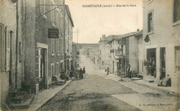 .CPA FRANCE 42 "Noiretable, Rue  De La Gare " - Noiretable