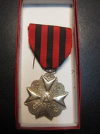Une Médaille Civique Belges - Firma's