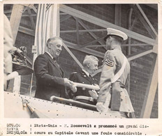 Photographie     M.  Roosevelt  A Prononcé Un Discours Au Capitole  (voir Scan Et Commentaires) - Personas Identificadas