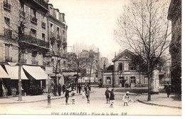 Cpa Bois Colombes Les Vallées-Place De La Gare. - Autres & Non Classés