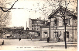 Cpa Bois Colombes Les Vallées-la Gare Et La Passerelle. - Sonstige & Ohne Zuordnung