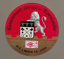ETIQUETTE De FROMAGE.. CAMEMBERT Fabriqué En NORMANDIE.. J. MARTIN S.A. Affineur ( Orne 61-C) - Cheese