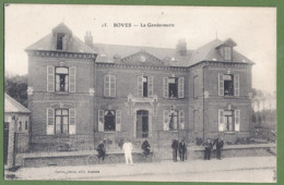 CPA - SOMME - BOVES - LA GENDARMERIE - Belle Animation, Officier De Gendarmerie - Caron Photo-éditeur / 15 - Boves