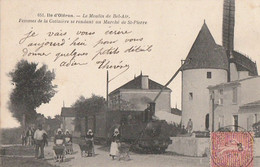 ILE D'OLERON. - Femmes De La Cotinière Se Rendant Au Marché De St-Pierre. Le Moulin De Bel-Air - Saint-Pierre-d'Oleron