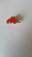 Pin S  PEUGEOT , CAMELEON  ROUGE - Peugeot