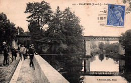 Chartres (Eure-et-Loir) Les Trois Ponts, Pêcheur - Edition G. Foucault - Carte N° 197 - Chartres