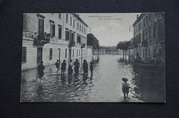 CARTOLINA LOMBARDIA MANTOVA INONDATA VIA VIRGILIO E ARENA ANIMATISSIMA VG 1917 RRR - Inundaciones